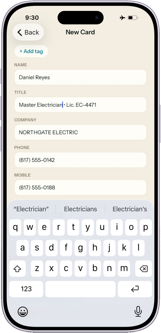 Adding a new card in Fonym: name, title, company and phone fields, each editable
